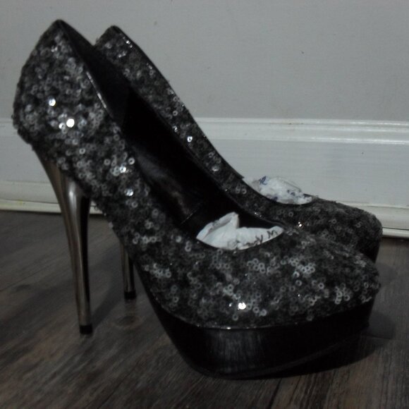 Marichi Vani Shoes - Women Grey/black sequins or sparkling silver closed-toe platform pump.